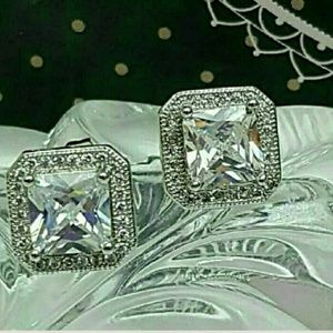 Princess Cut Halo Stud Earring Set Swarovski NEW